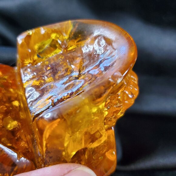 Amber Reconstituted Carved Amber Skull 3.5" x 3.5" x 2" Reconstituted Amber - Picture 12 of 16